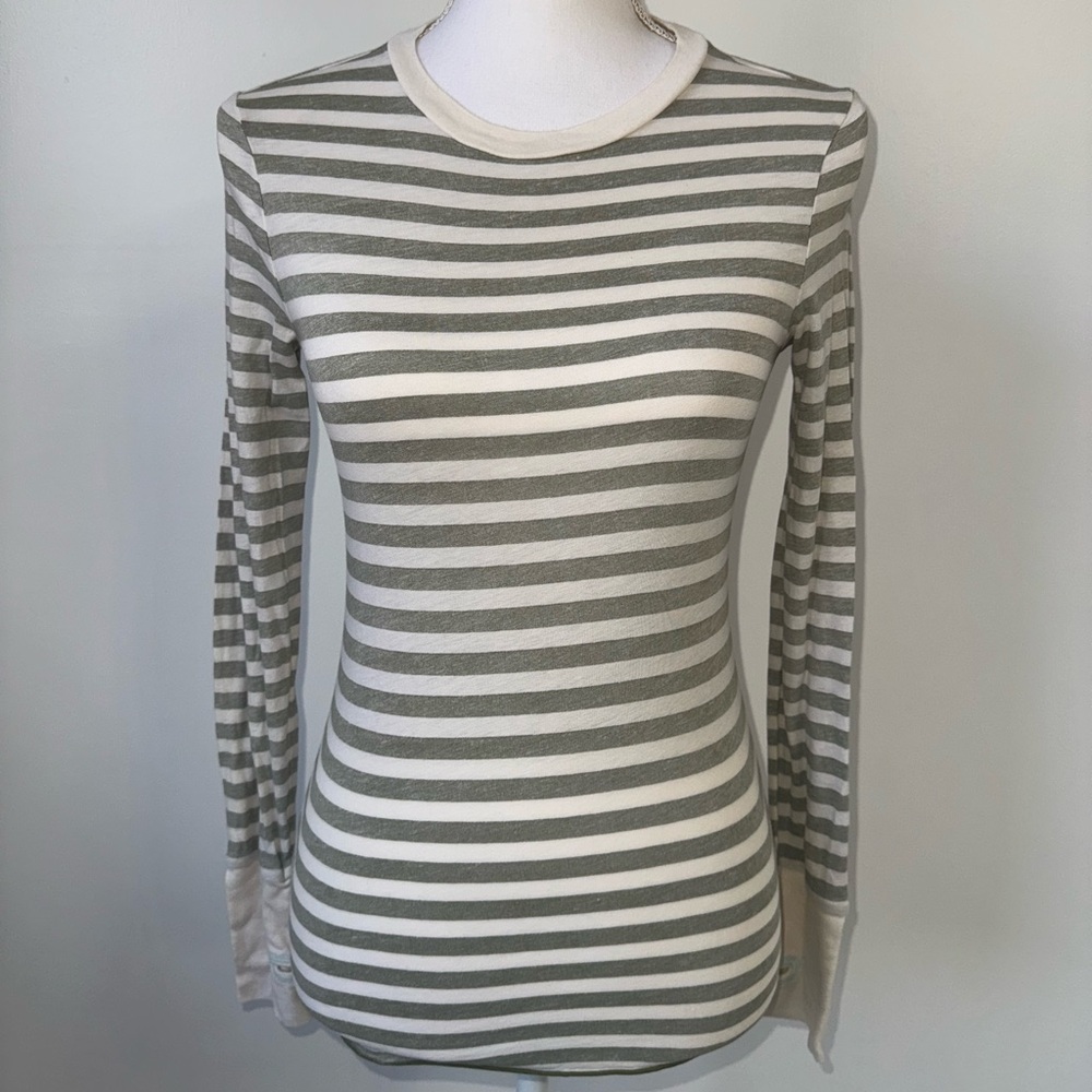 Delia’s Sage Green & Ivory Striped Long Sleeve M Thumbhole Top Indie Alt Casual